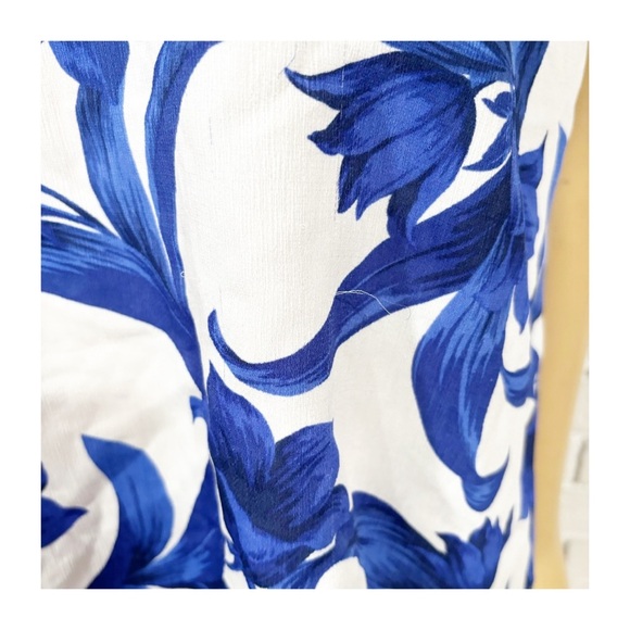 Ann Taylor Blue Floral Women's Top - Picture 5 of 10